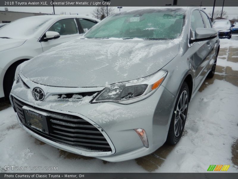 Celestial Silver Metallic / Light Gray 2018 Toyota Avalon XLE