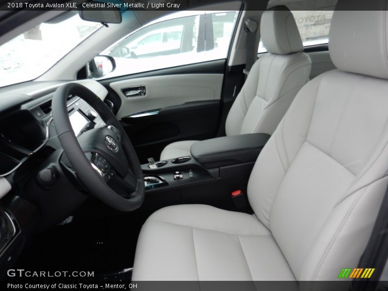 Celestial Silver Metallic / Light Gray 2018 Toyota Avalon XLE