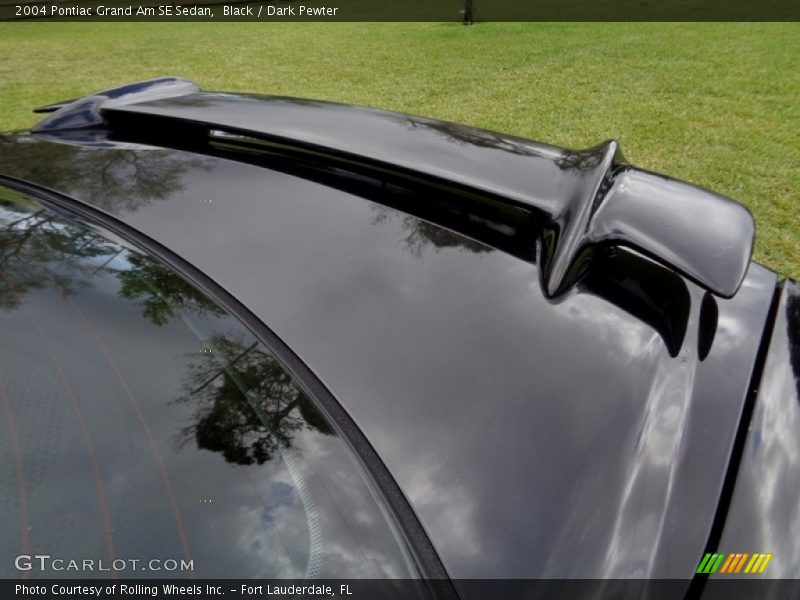 Black / Dark Pewter 2004 Pontiac Grand Am SE Sedan