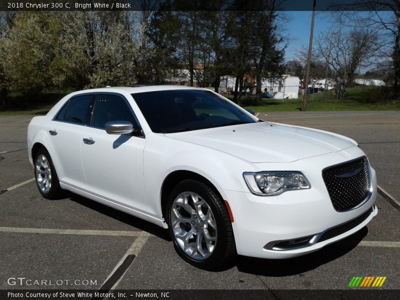 Bright White / Black 2018 Chrysler 300 C