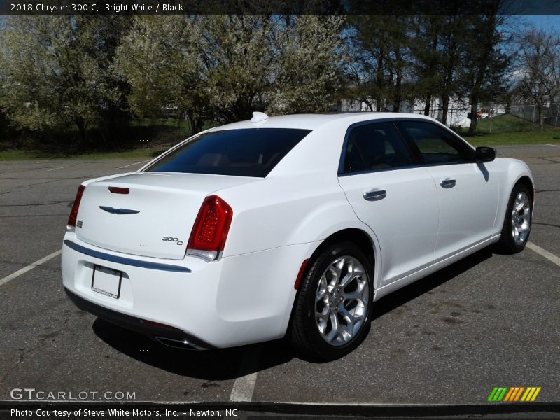 Bright White / Black 2018 Chrysler 300 C