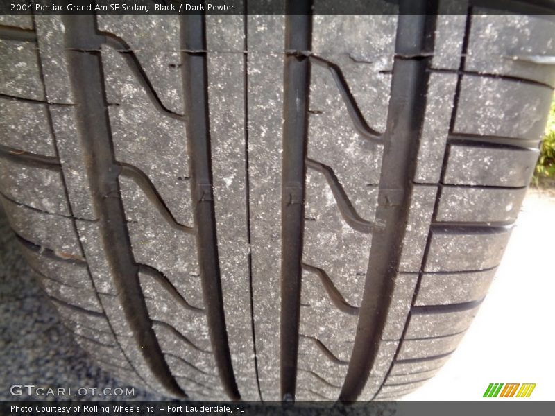 Black / Dark Pewter 2004 Pontiac Grand Am SE Sedan