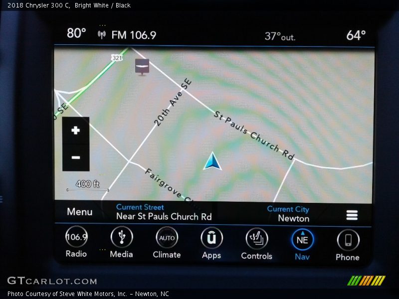 Bright White / Black 2018 Chrysler 300 C