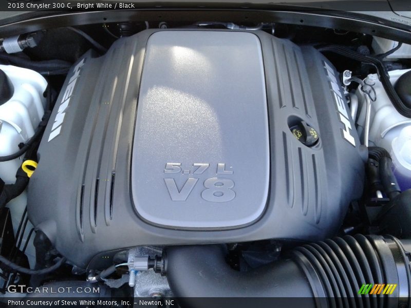 Bright White / Black 2018 Chrysler 300 C