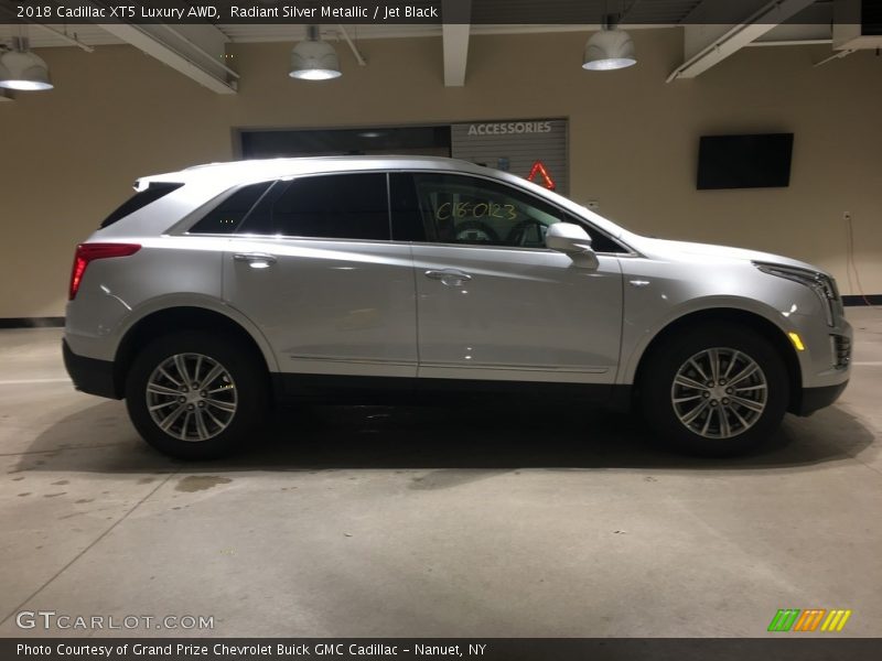Radiant Silver Metallic / Jet Black 2018 Cadillac XT5 Luxury AWD
