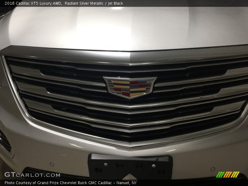 Radiant Silver Metallic / Jet Black 2018 Cadillac XT5 Luxury AWD