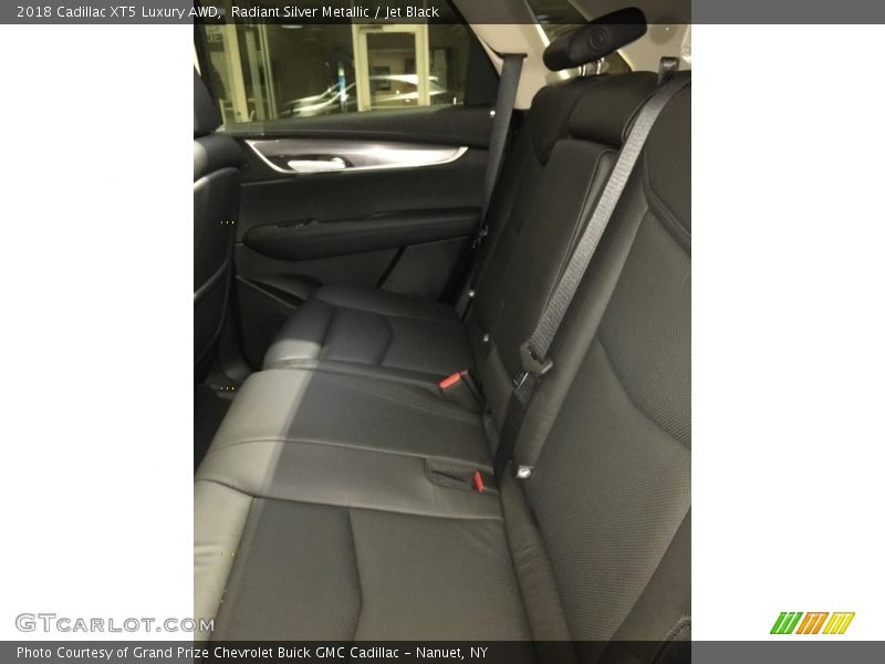 Radiant Silver Metallic / Jet Black 2018 Cadillac XT5 Luxury AWD