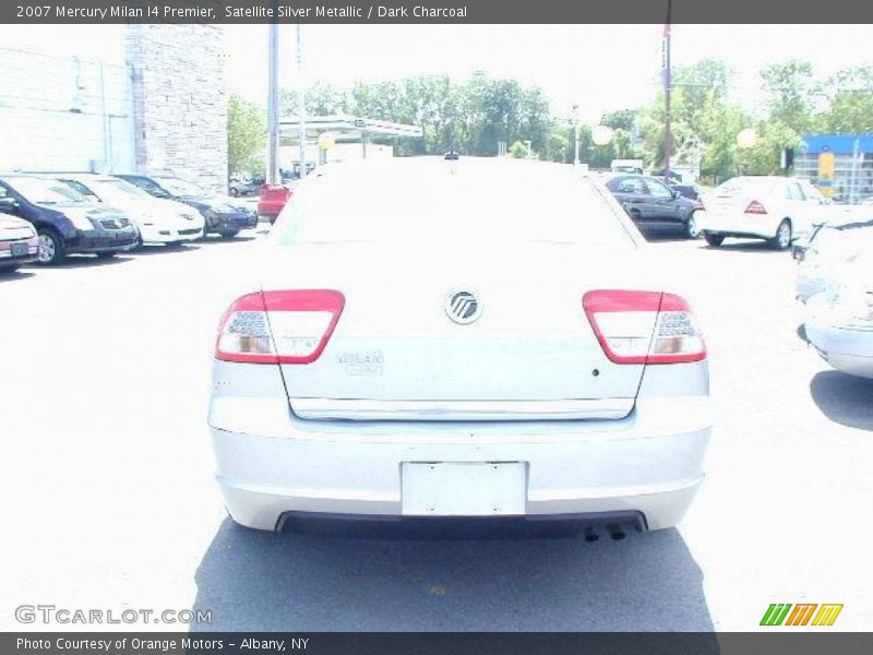 Satellite Silver Metallic / Dark Charcoal 2007 Mercury Milan I4 Premier