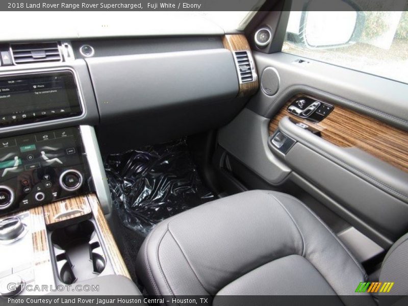 Fuji White / Ebony 2018 Land Rover Range Rover Supercharged