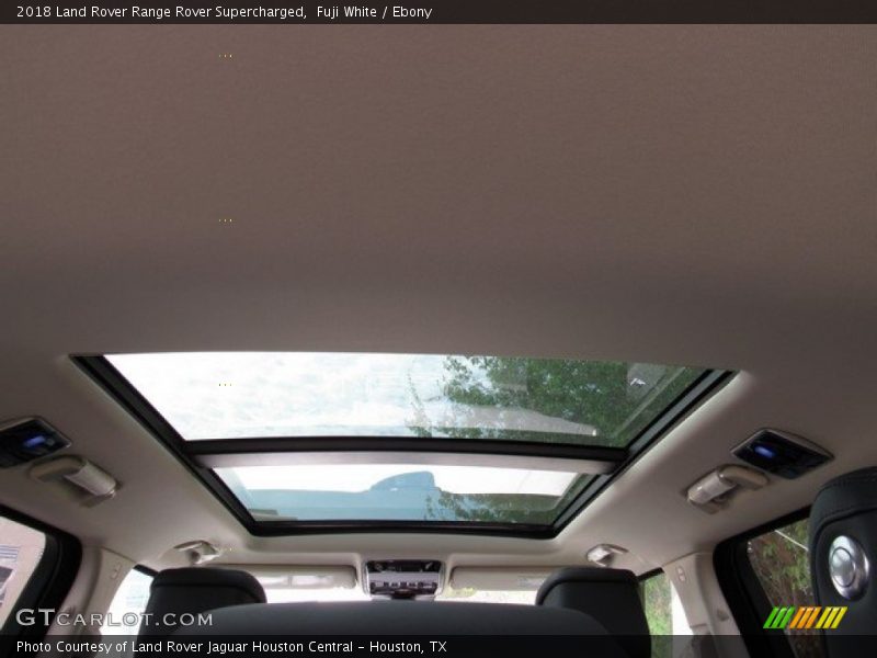 Fuji White / Ebony 2018 Land Rover Range Rover Supercharged