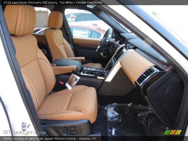 Fuji White / Vintage Tan/Ebony 2018 Land Rover Discovery HSE Luxury