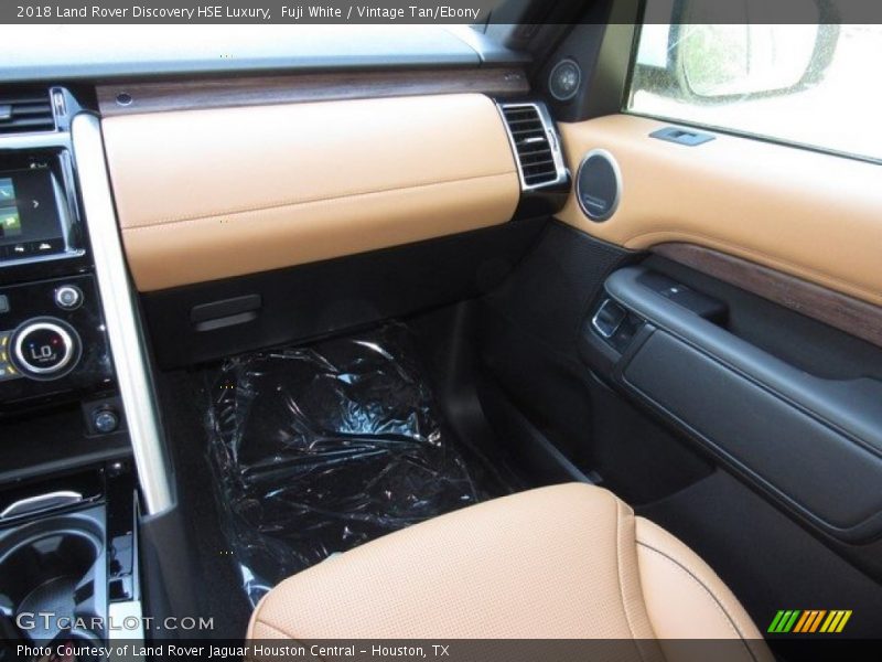 Fuji White / Vintage Tan/Ebony 2018 Land Rover Discovery HSE Luxury