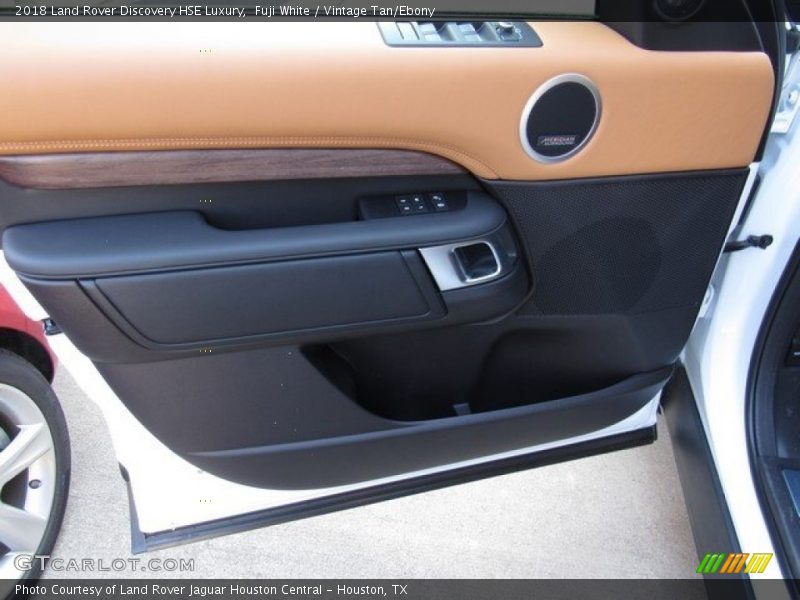 Fuji White / Vintage Tan/Ebony 2018 Land Rover Discovery HSE Luxury