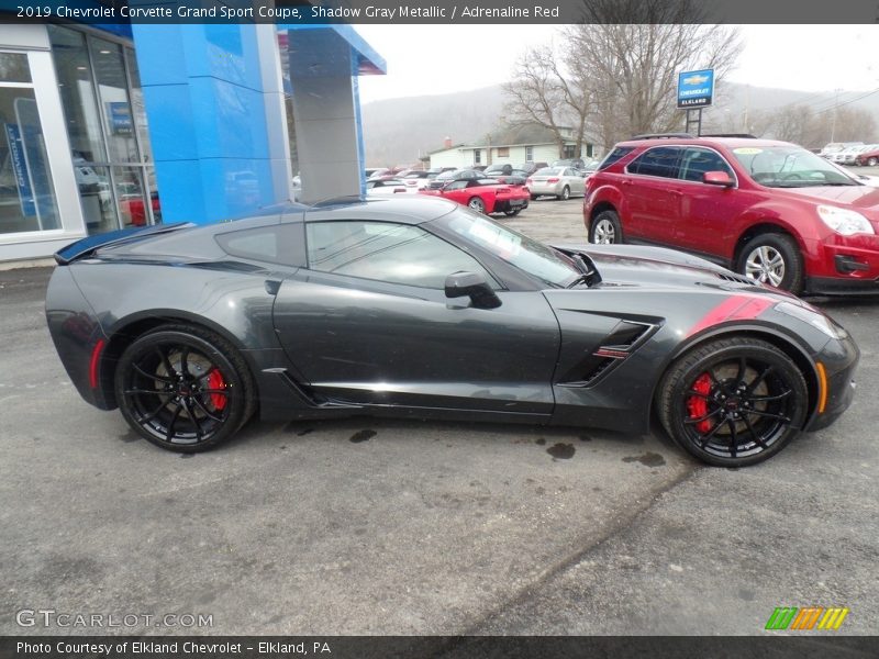 Shadow Gray Metallic / Adrenaline Red 2019 Chevrolet Corvette Grand Sport Coupe