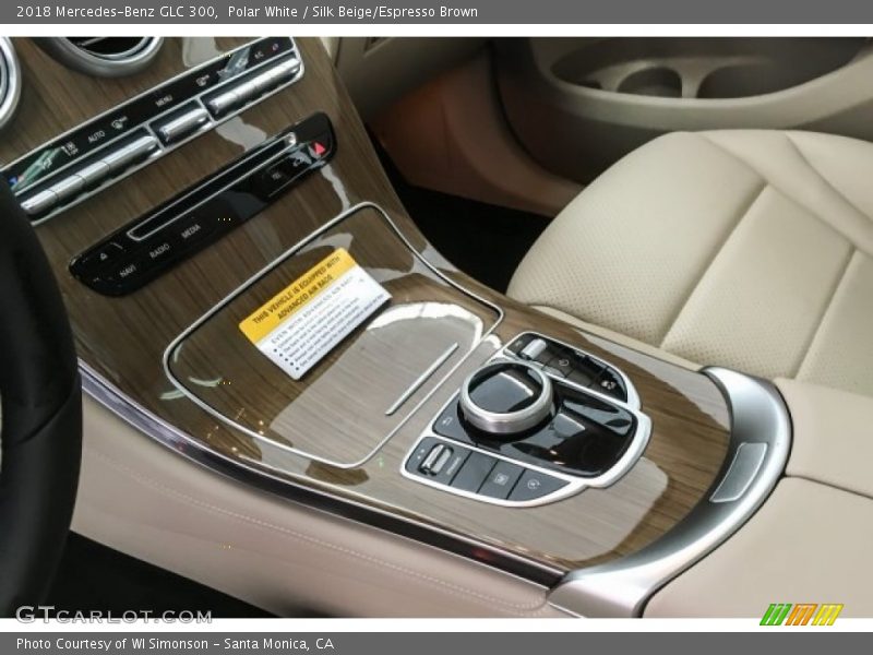 Polar White / Silk Beige/Espresso Brown 2018 Mercedes-Benz GLC 300