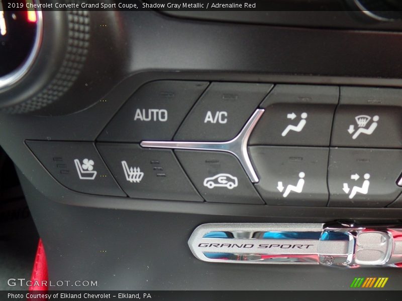 Shadow Gray Metallic / Adrenaline Red 2019 Chevrolet Corvette Grand Sport Coupe