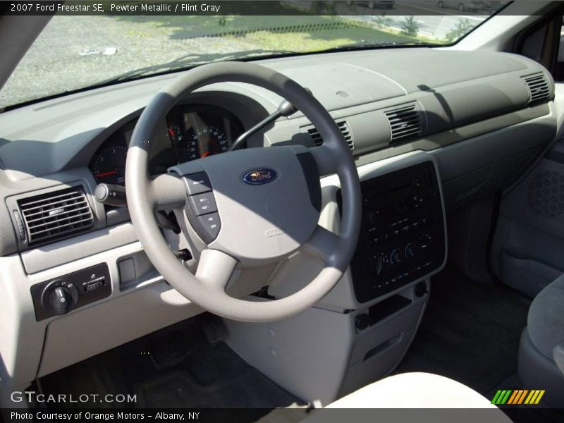 Pewter Metallic / Flint Gray 2007 Ford Freestar SE