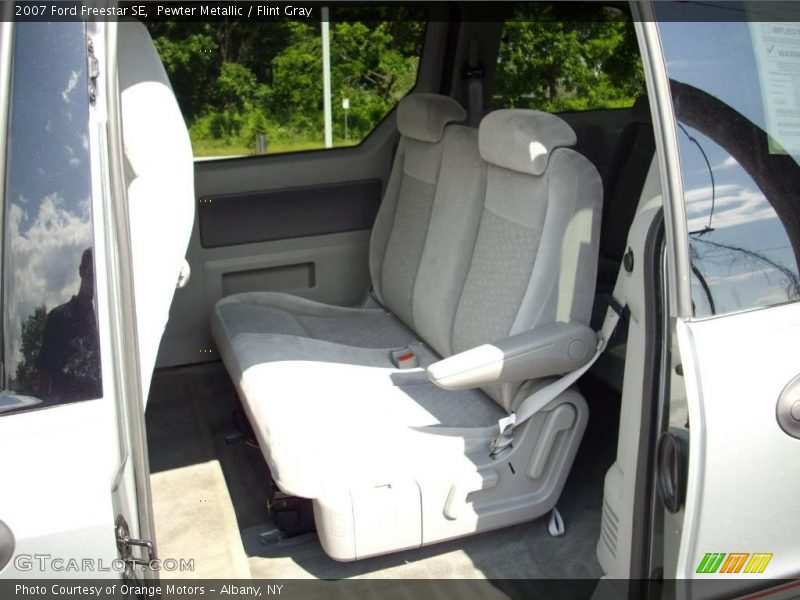 Pewter Metallic / Flint Gray 2007 Ford Freestar SE