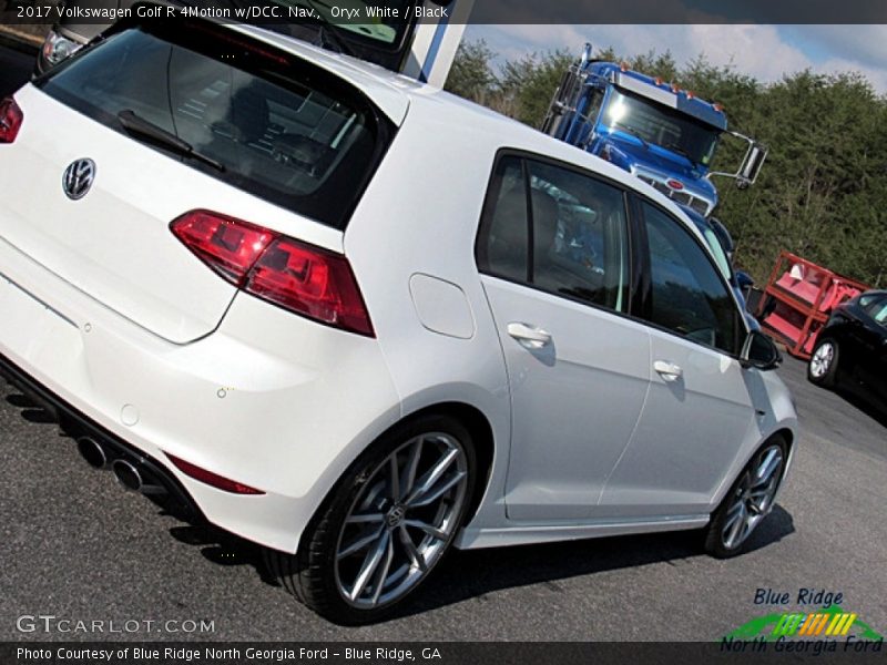 Oryx White / Black 2017 Volkswagen Golf R 4Motion w/DCC. Nav.