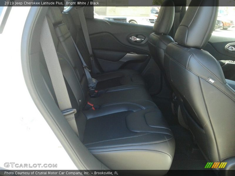Bright White / Black 2019 Jeep Cherokee Latitude Plus
