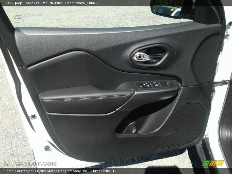 Bright White / Black 2019 Jeep Cherokee Latitude Plus