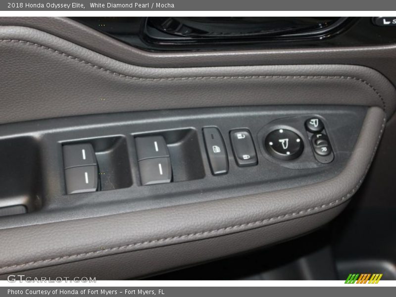 White Diamond Pearl / Mocha 2018 Honda Odyssey Elite