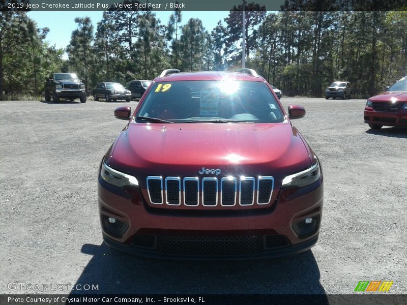 Velvet Red Pearl / Black 2019 Jeep Cherokee Latitude Plus