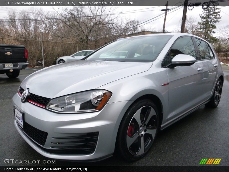 Front 3/4 View of 2017 Golf GTI 4-Door 2.0T S