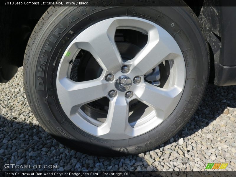 White / Black 2018 Jeep Compass Latitude 4x4