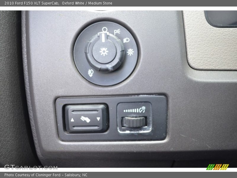 Oxford White / Medium Stone 2010 Ford F150 XLT SuperCab