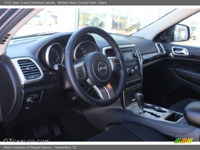 Brilliant Black Crystal Pearl / Black 2013 Jeep Grand Cherokee Laredo
