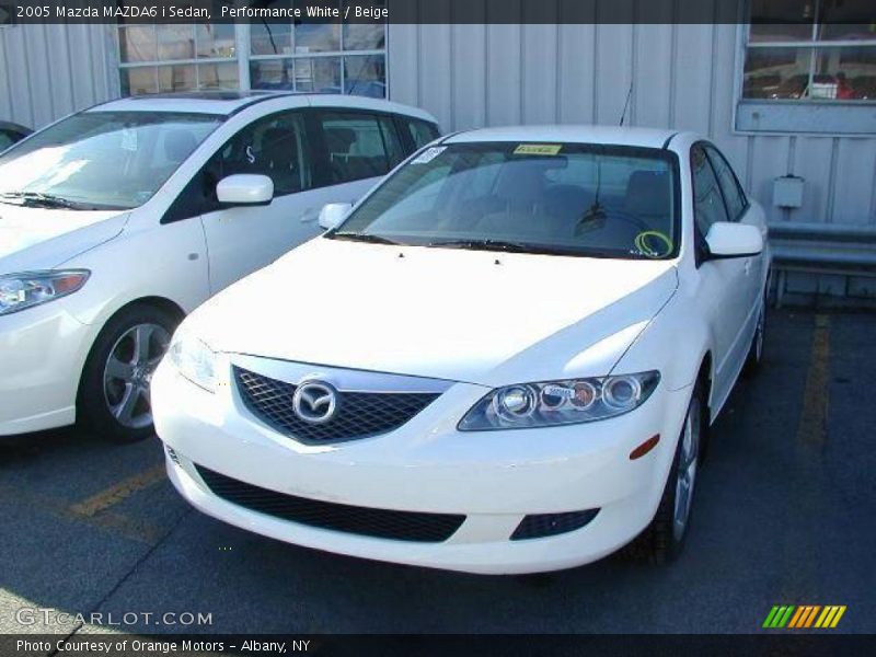 Performance White / Beige 2005 Mazda MAZDA6 i Sedan