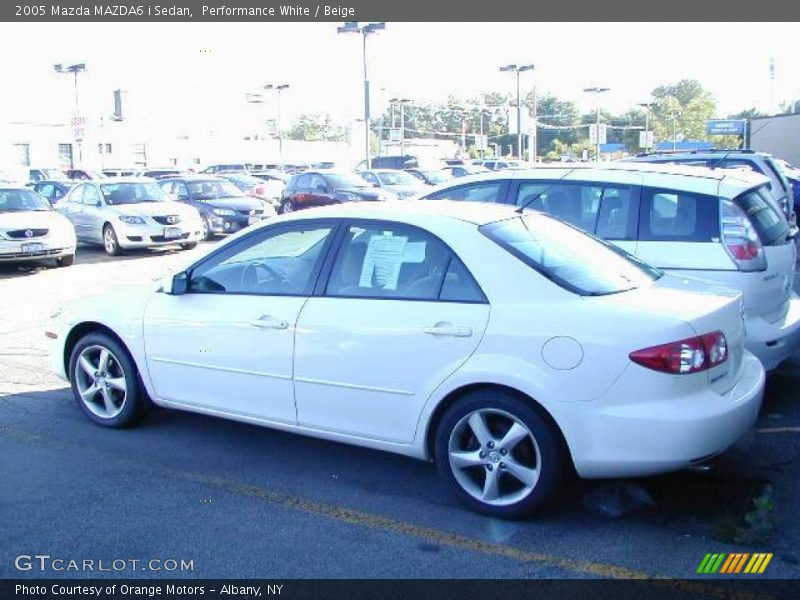 Performance White / Beige 2005 Mazda MAZDA6 i Sedan