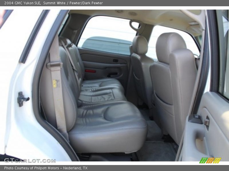 Summit White / Pewter/Dark Pewter 2004 GMC Yukon SLE