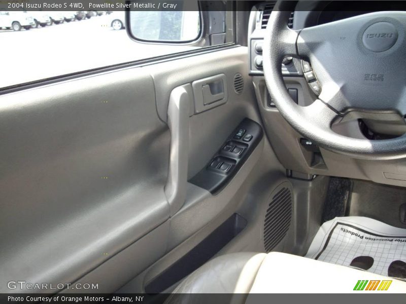 Powellite Silver Metallic / Gray 2004 Isuzu Rodeo S 4WD