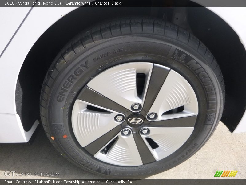 Ceramic White / Charcoal Black 2018 Hyundai Ioniq Hybrid Blue