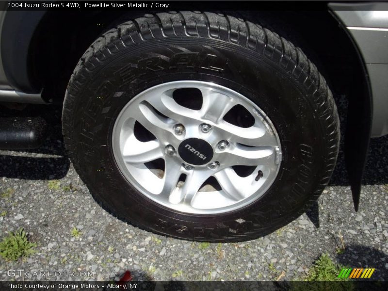 Powellite Silver Metallic / Gray 2004 Isuzu Rodeo S 4WD
