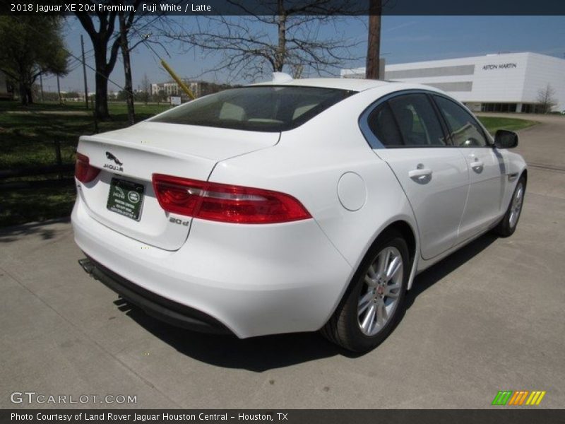 Fuji White / Latte 2018 Jaguar XE 20d Premium