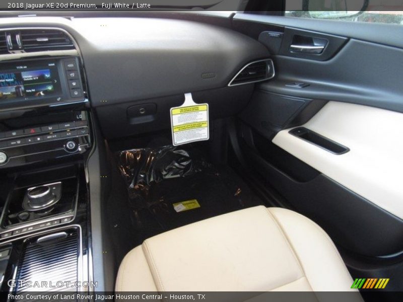 Fuji White / Latte 2018 Jaguar XE 20d Premium