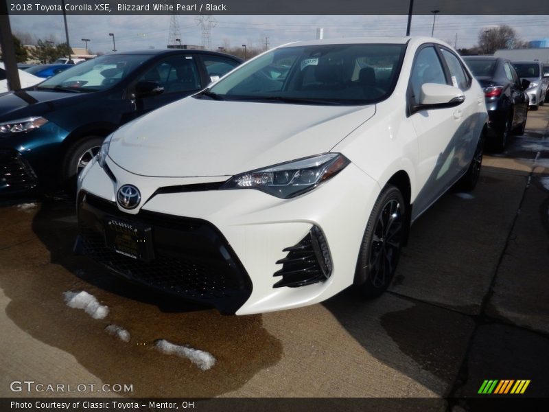 Blizzard White Pearl / Black 2018 Toyota Corolla XSE