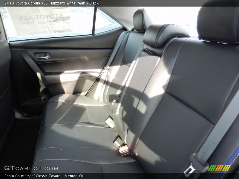 Blizzard White Pearl / Black 2018 Toyota Corolla XSE
