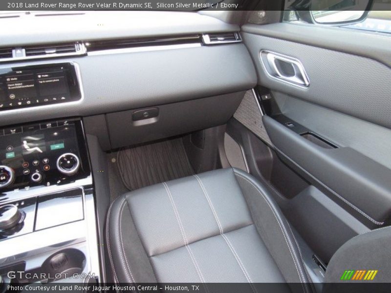Silicon Silver Metallic / Ebony 2018 Land Rover Range Rover Velar R Dynamic SE