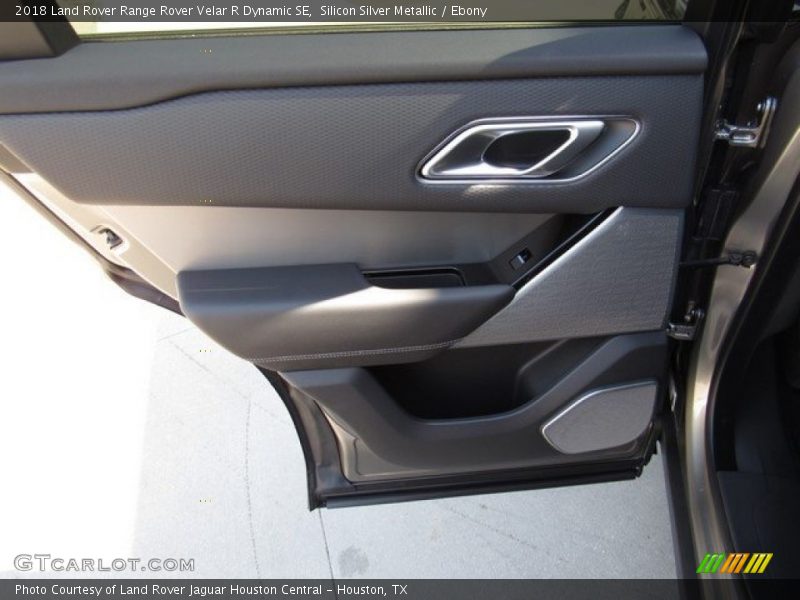 Silicon Silver Metallic / Ebony 2018 Land Rover Range Rover Velar R Dynamic SE