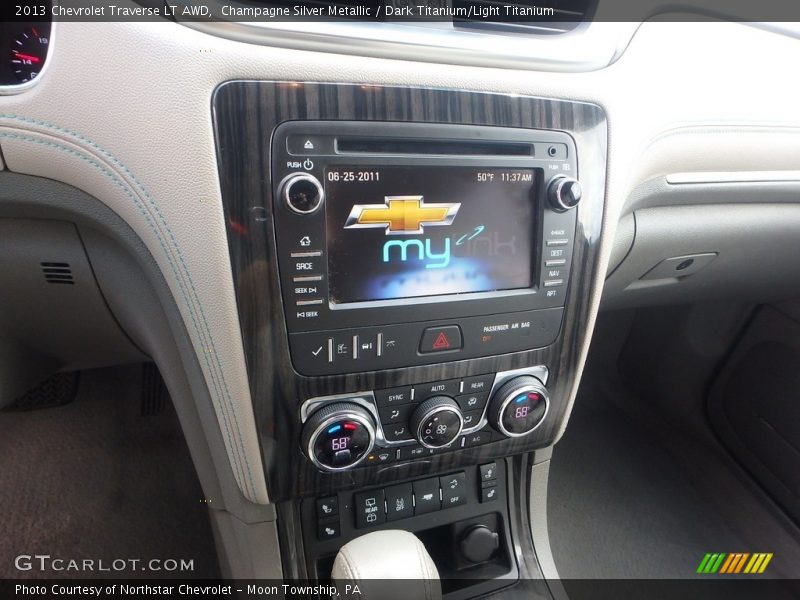 Champagne Silver Metallic / Dark Titanium/Light Titanium 2013 Chevrolet Traverse LT AWD