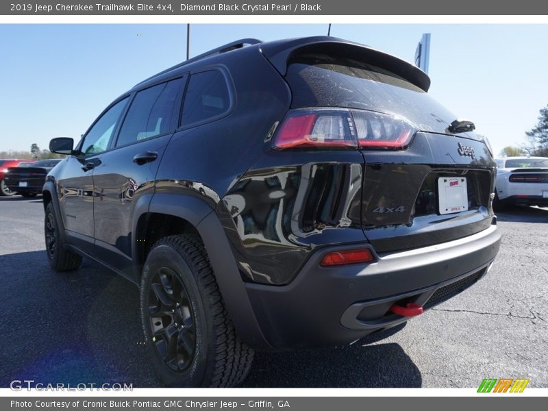 Diamond Black Crystal Pearl / Black 2019 Jeep Cherokee Trailhawk Elite 4x4