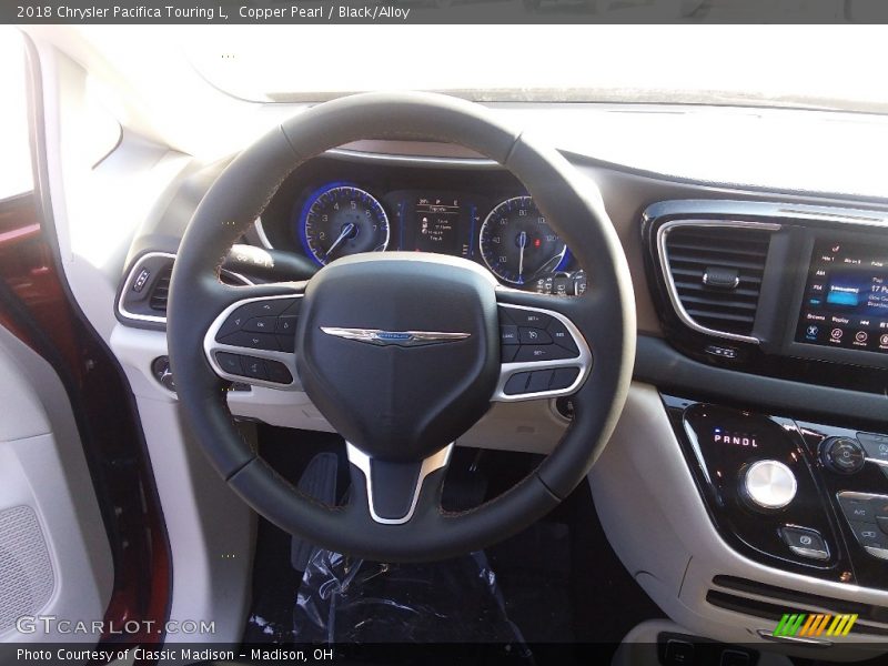 Copper Pearl / Black/Alloy 2018 Chrysler Pacifica Touring L