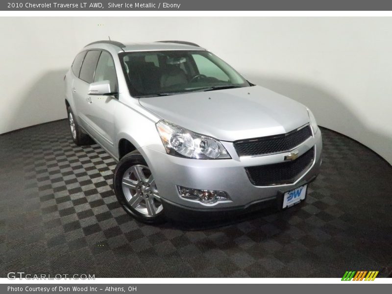 Silver Ice Metallic / Ebony 2010 Chevrolet Traverse LT AWD