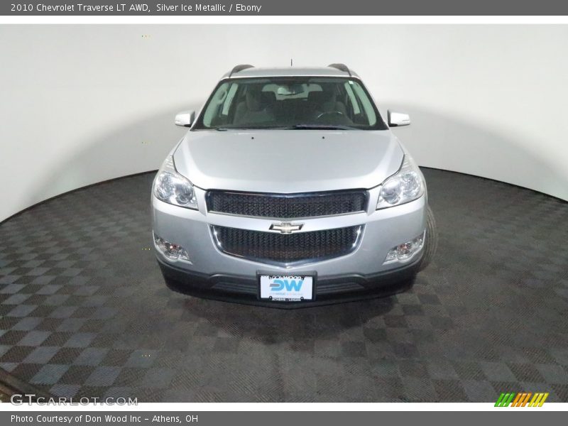 Silver Ice Metallic / Ebony 2010 Chevrolet Traverse LT AWD
