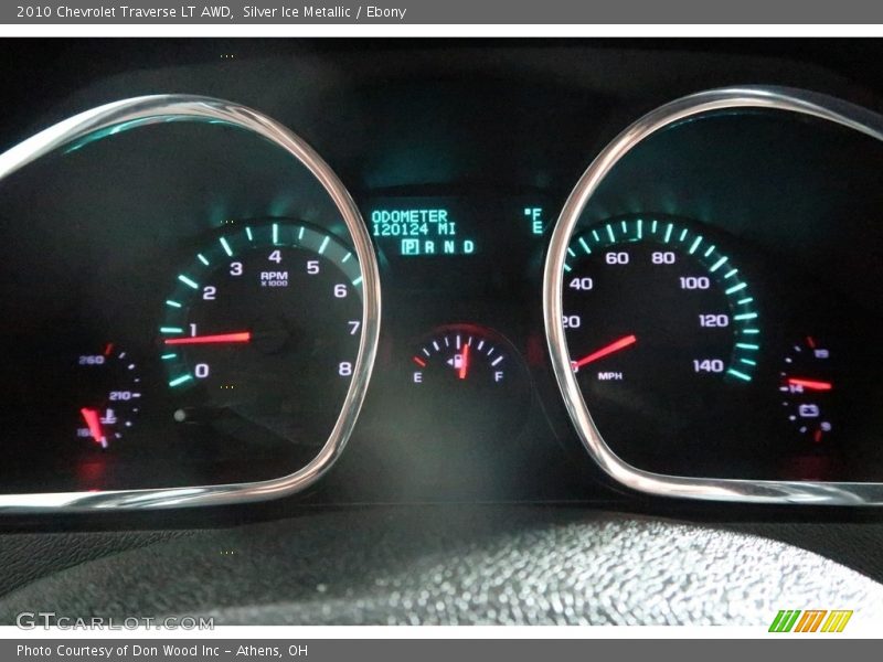 Silver Ice Metallic / Ebony 2010 Chevrolet Traverse LT AWD