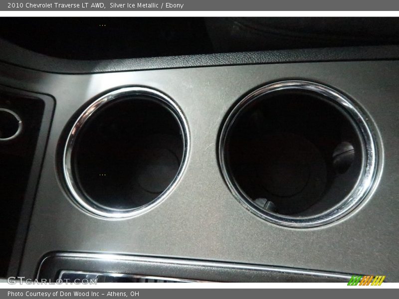 Silver Ice Metallic / Ebony 2010 Chevrolet Traverse LT AWD